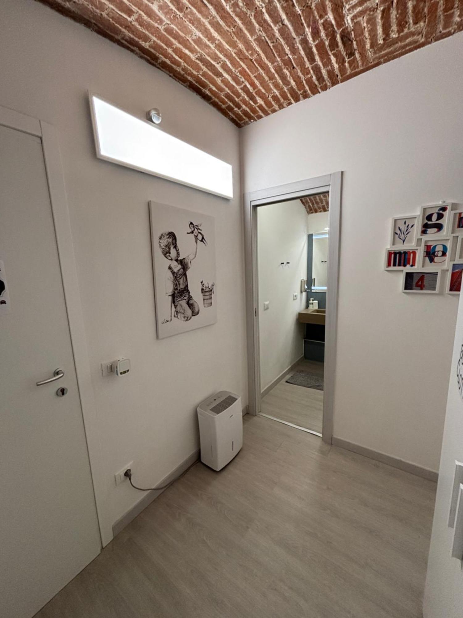 La Vecchia Milano-Les Nubles Vannucci - Il Ballatoio E Il Cortile Esterno foto
